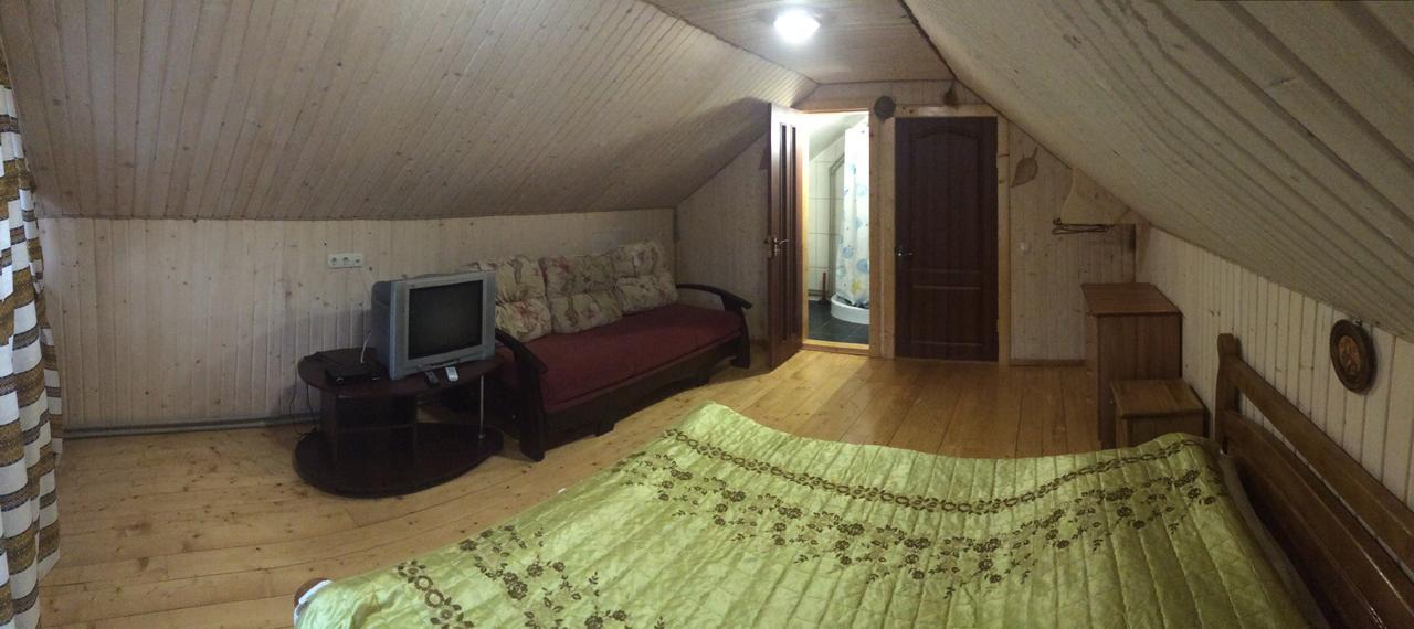 Guest House U Myrona Γιαρέμτσε Εξωτερικό φωτογραφία