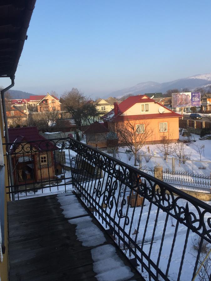 Guest House U Myrona Γιαρέμτσε Εξωτερικό φωτογραφία