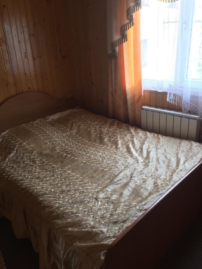 Guest House U Myrona Γιαρέμτσε Εξωτερικό φωτογραφία