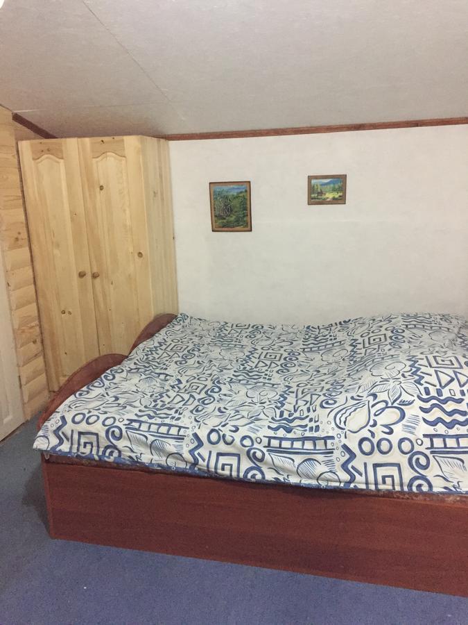 Guest House U Myrona Γιαρέμτσε Εξωτερικό φωτογραφία